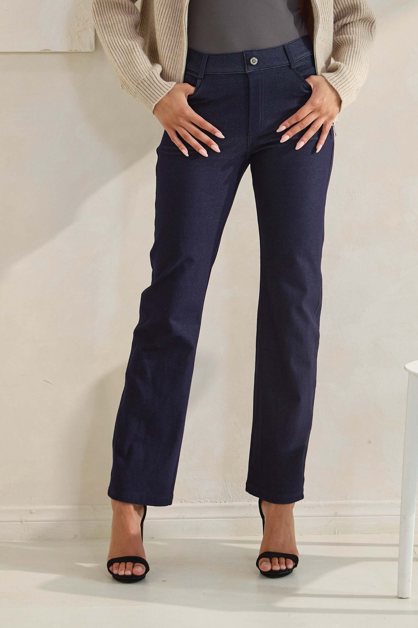 Women's Classic Solid Straight Leg Jeggings - Yelete