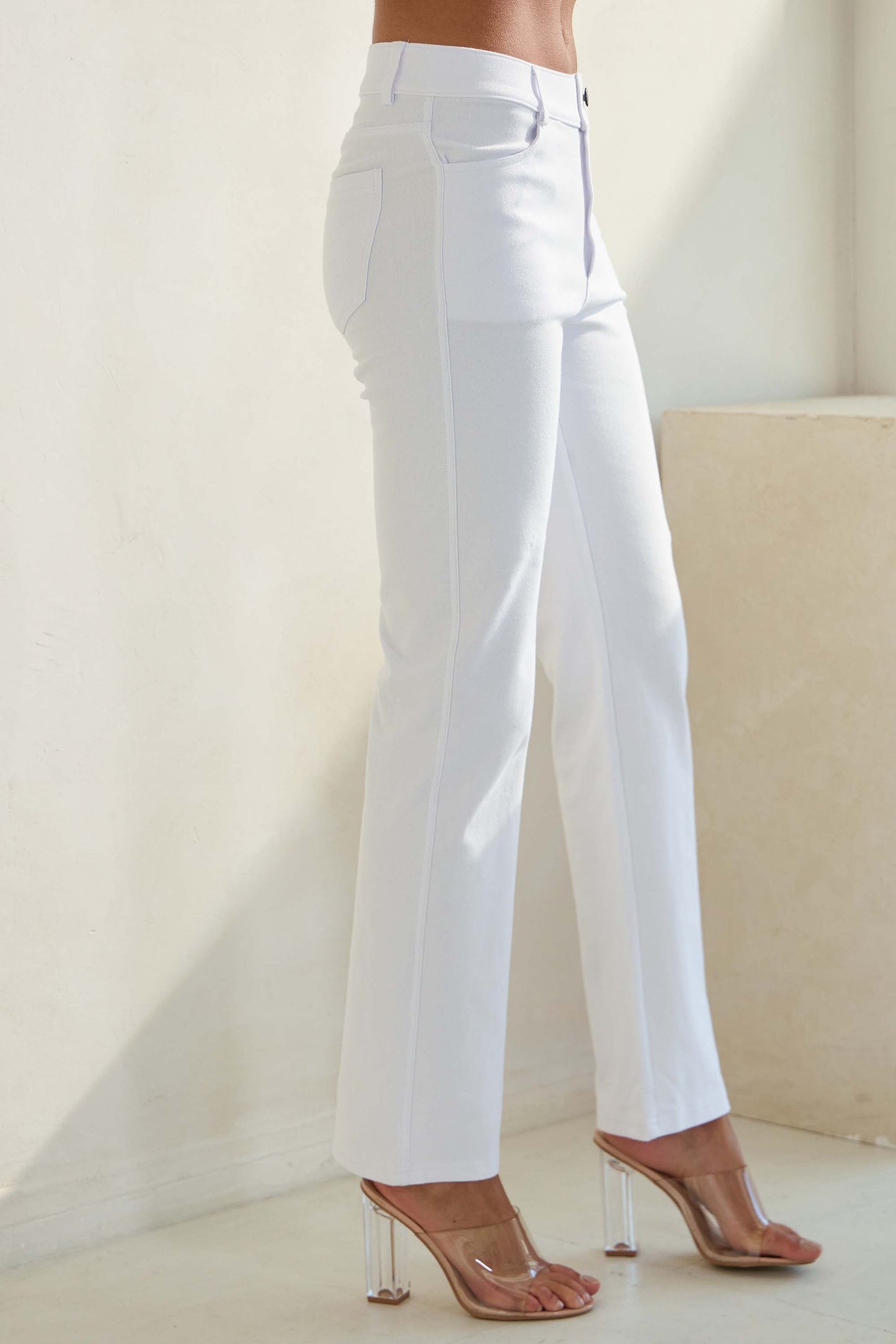 Women's Classic Solid Straight Leg Jeggings - Yelete