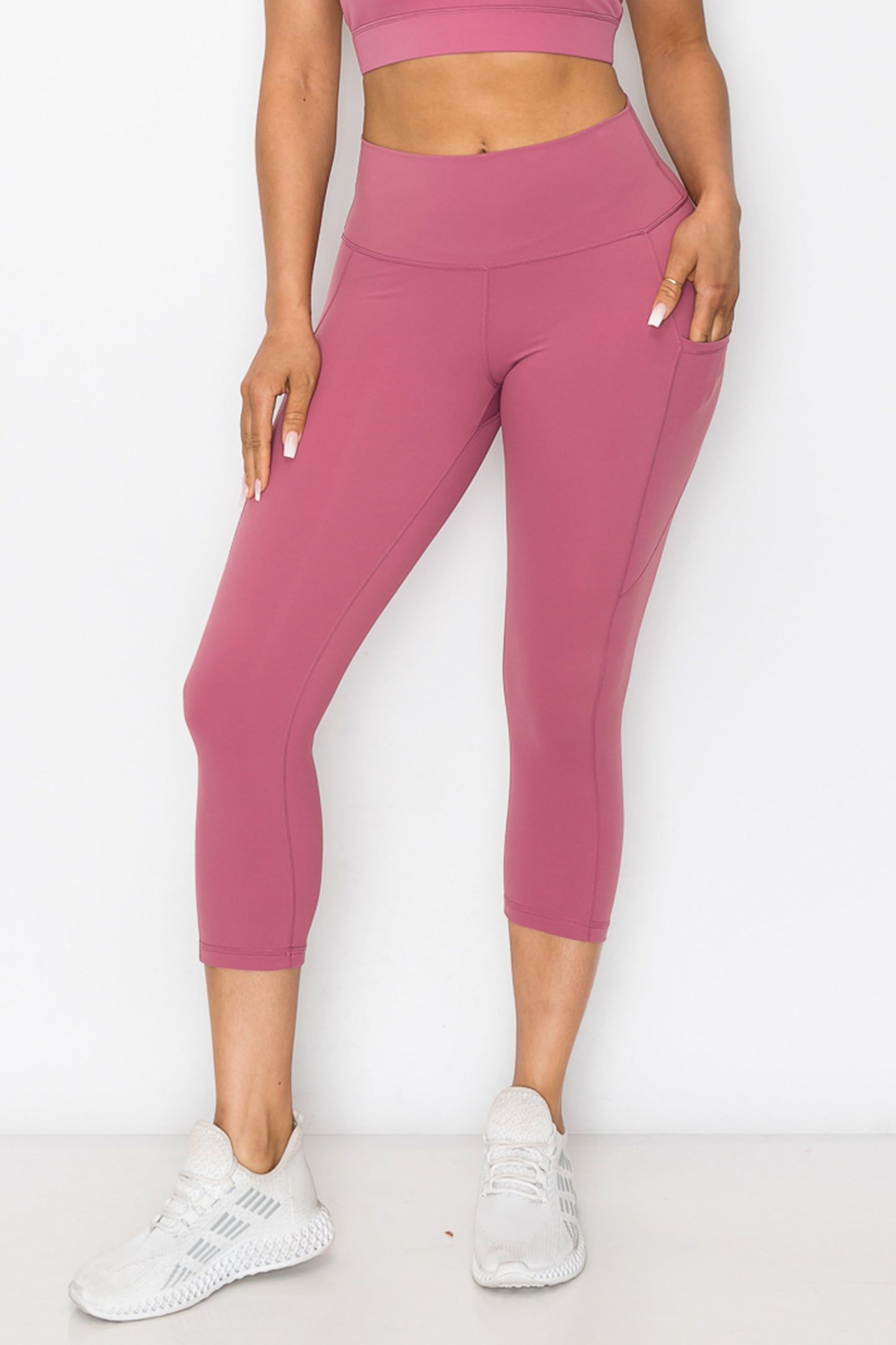 Women's Buttery Soft Activewear Capri Leggings with Pockets