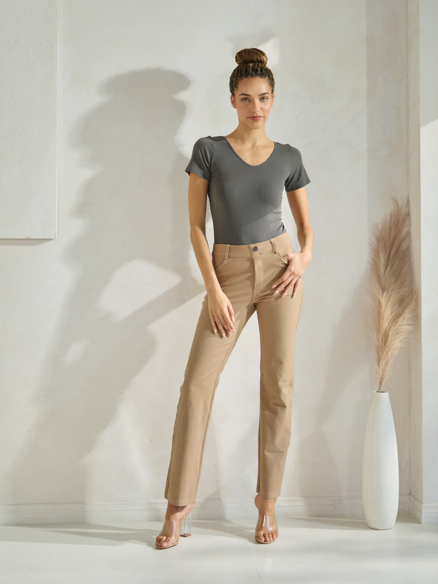 Women's Classic Solid Straight Leg Jeggings - Yelete