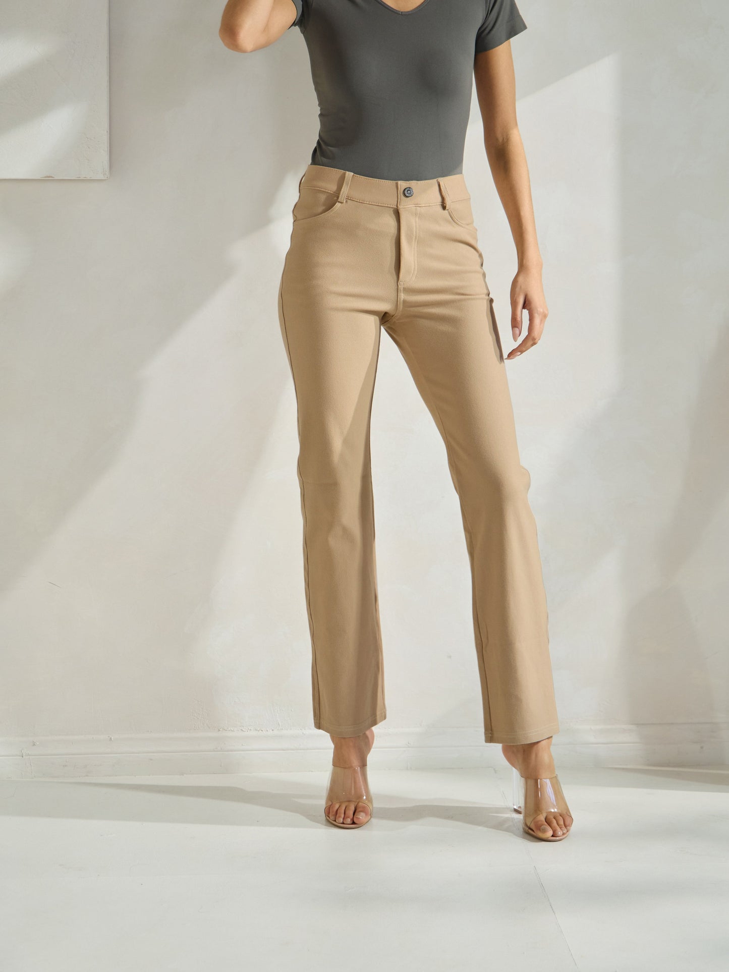 Women's Classic Solid Straight Leg Jeggings - Yelete
