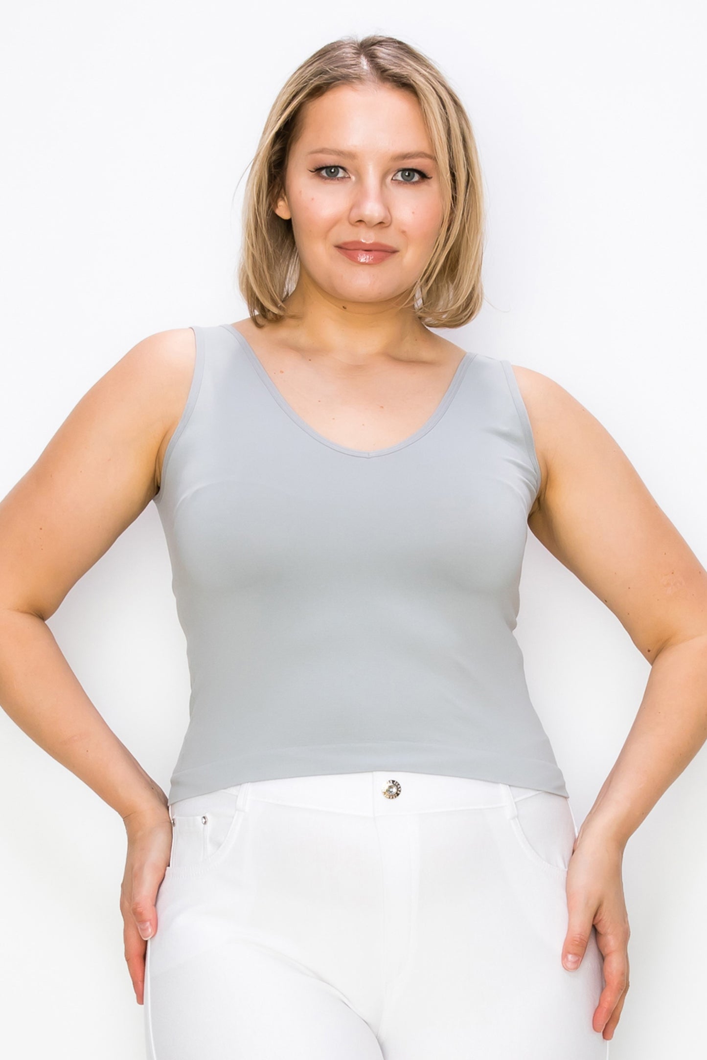 Women's V or U Neckline Reversible Seamless Tank