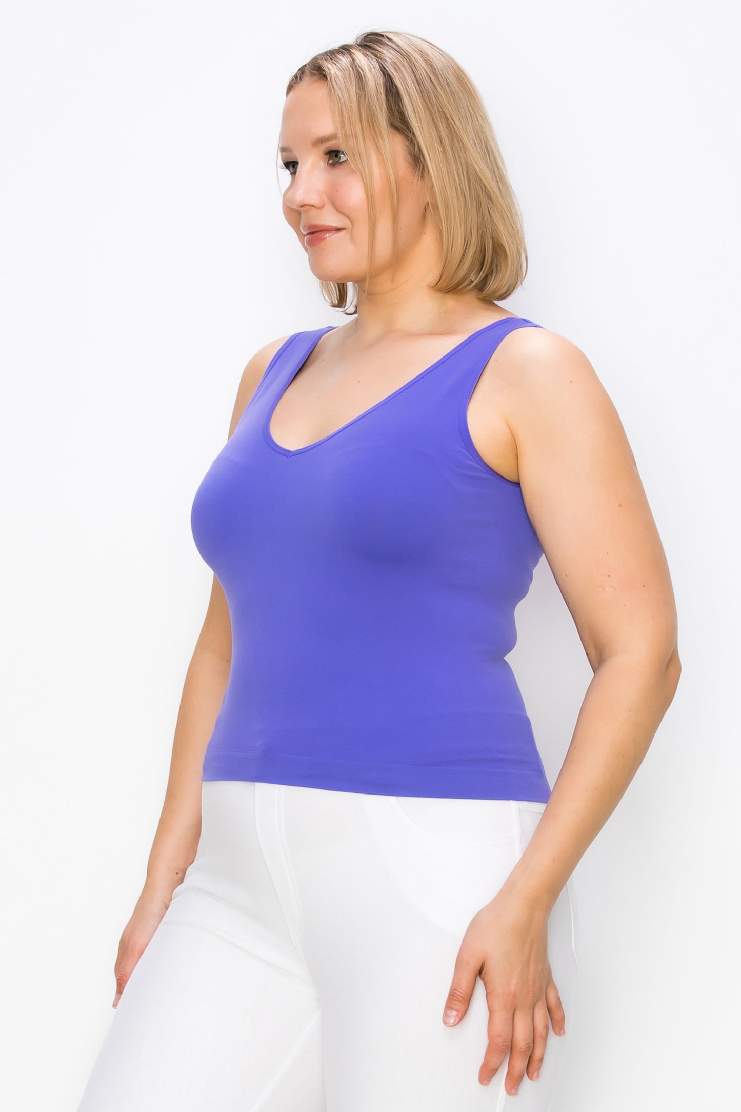 Women's V or U Neckline Reversible Seamless Tank