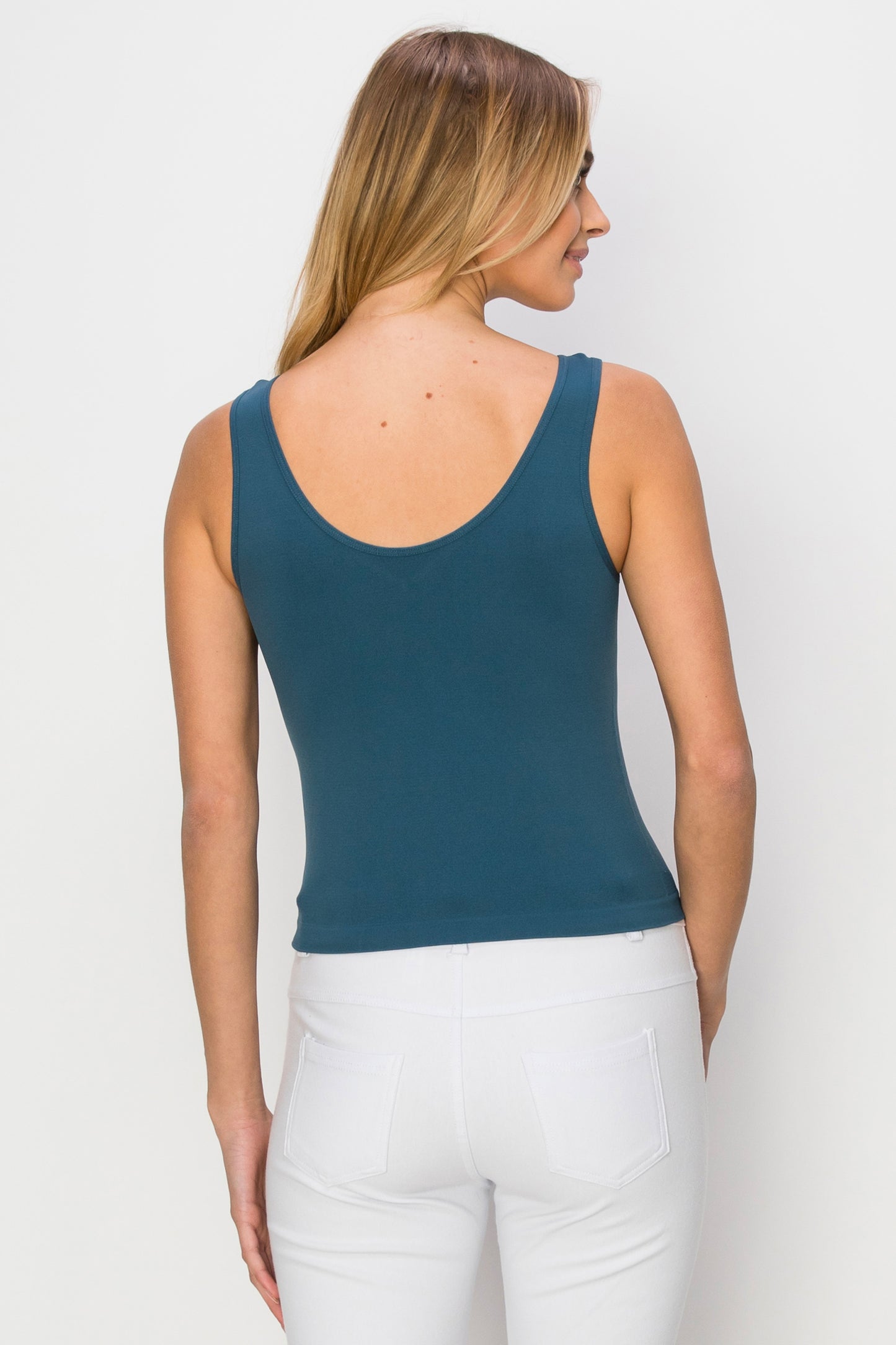 Women's V or U Neckline Reversible Seamless Tank