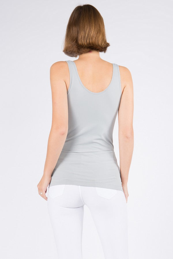 Women's V or U Neckline Reversible Seamless Tank