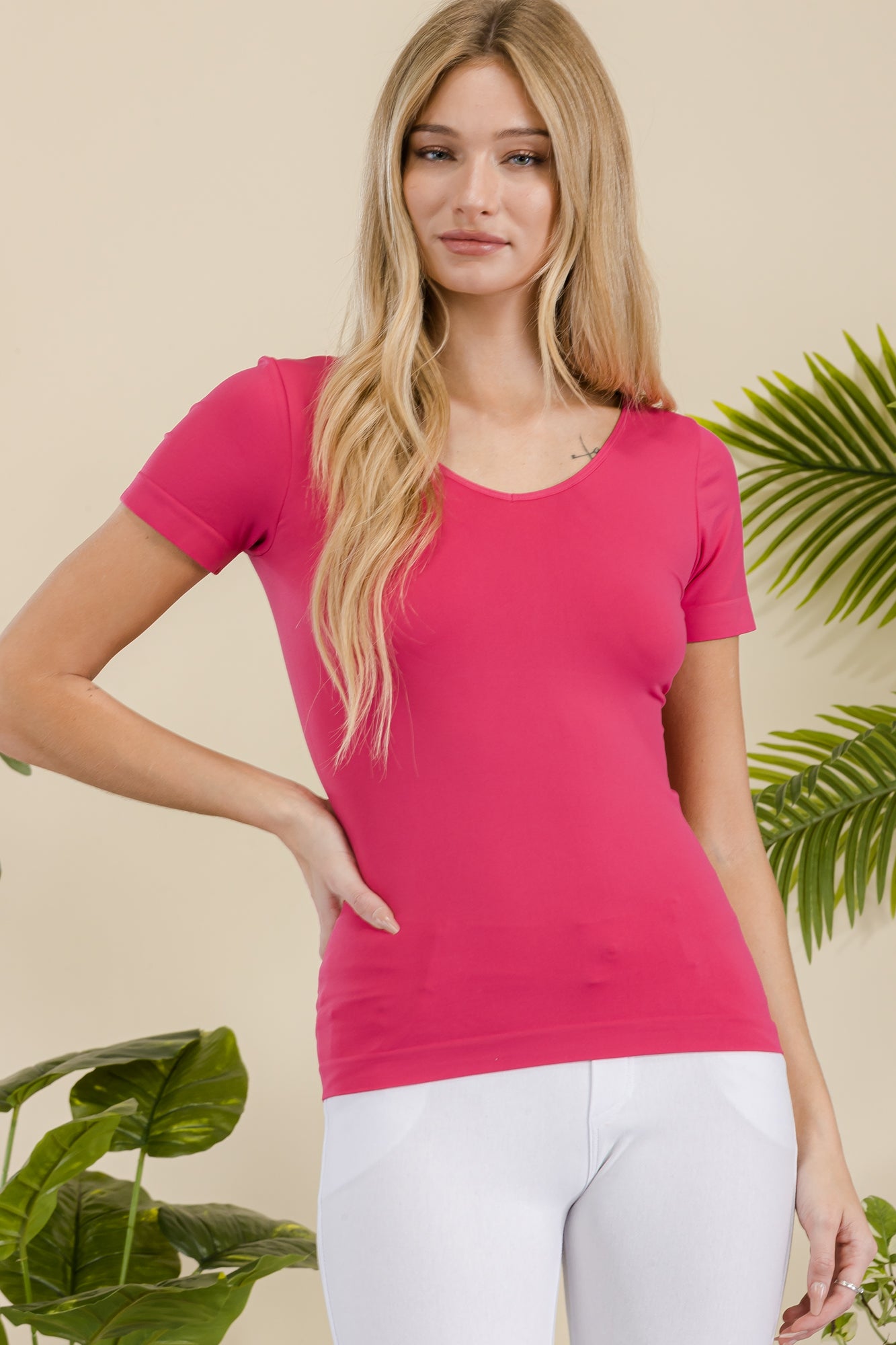 Women's Seamless Reversible V-Neck Short Sleeve Top