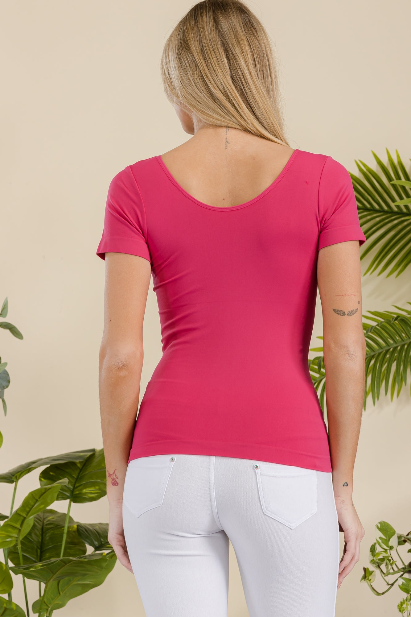 Women's Seamless Reversible V-Neck Short Sleeve Top