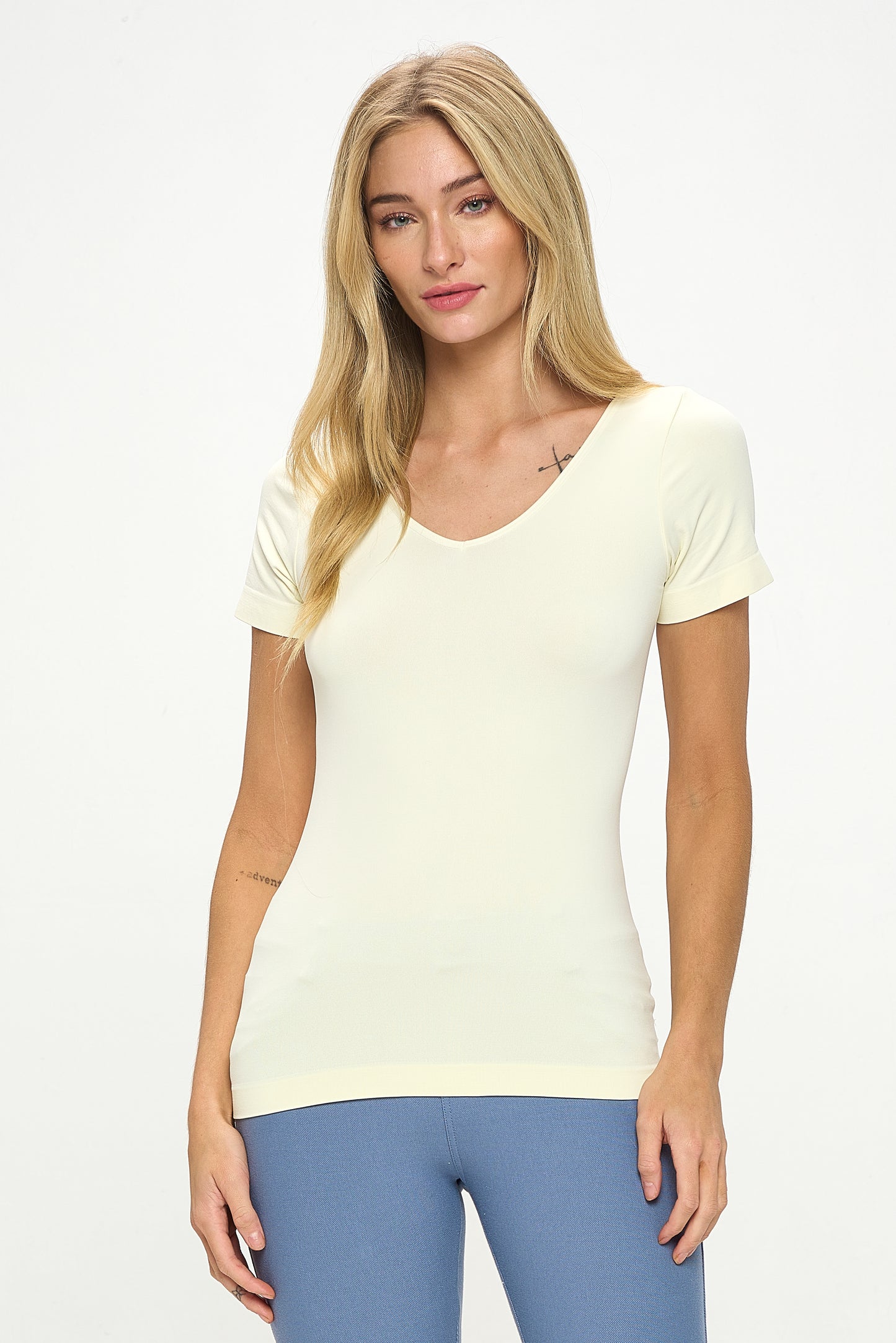Women's Seamless Reversible V-Neck Short Sleeve Top