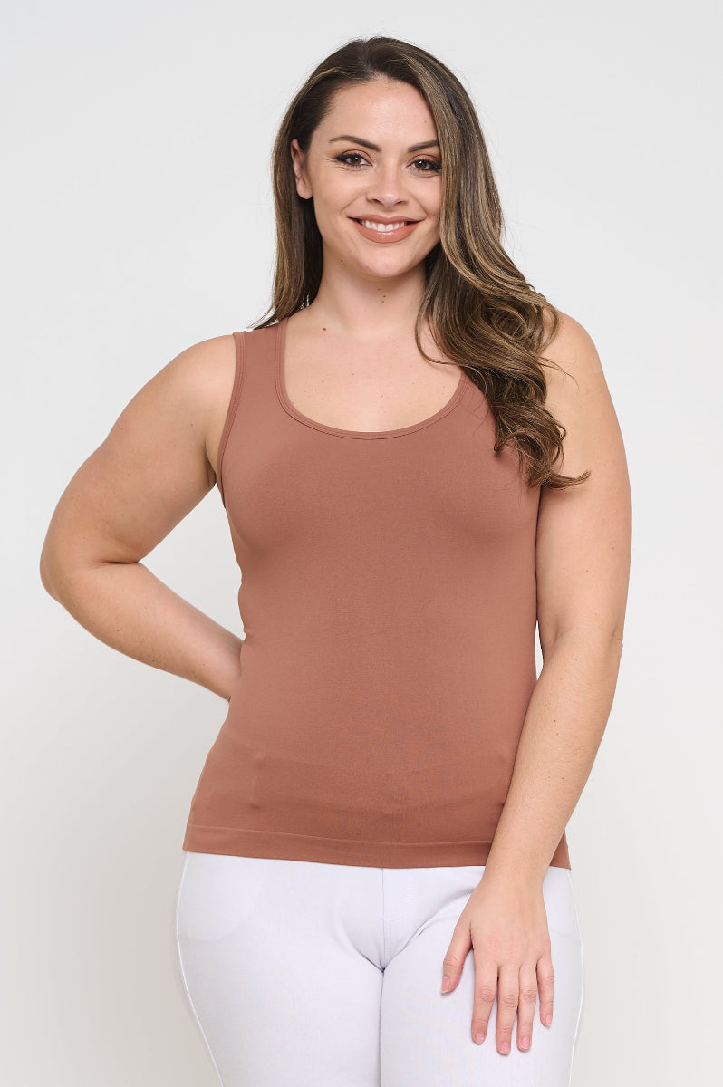 Women's U Neck Solid Seamless Tank - Yelete