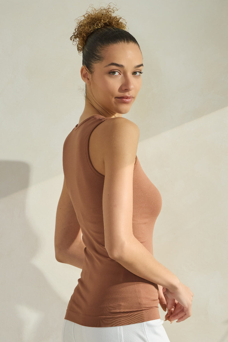 Women's U Neck Solid Seamless Tank - Yelete