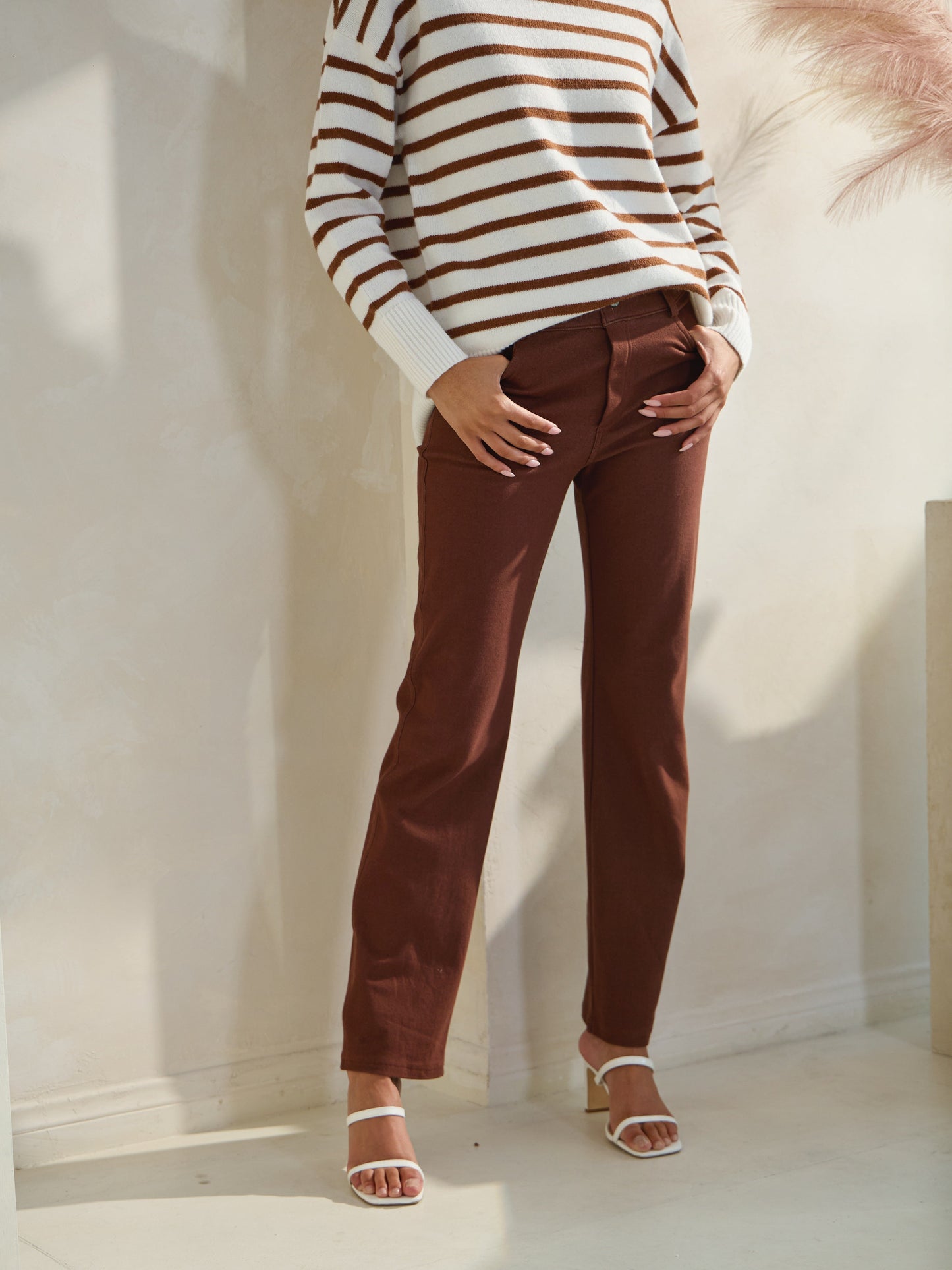 Women's Classic Solid Straight Leg Jeggings - Yelete