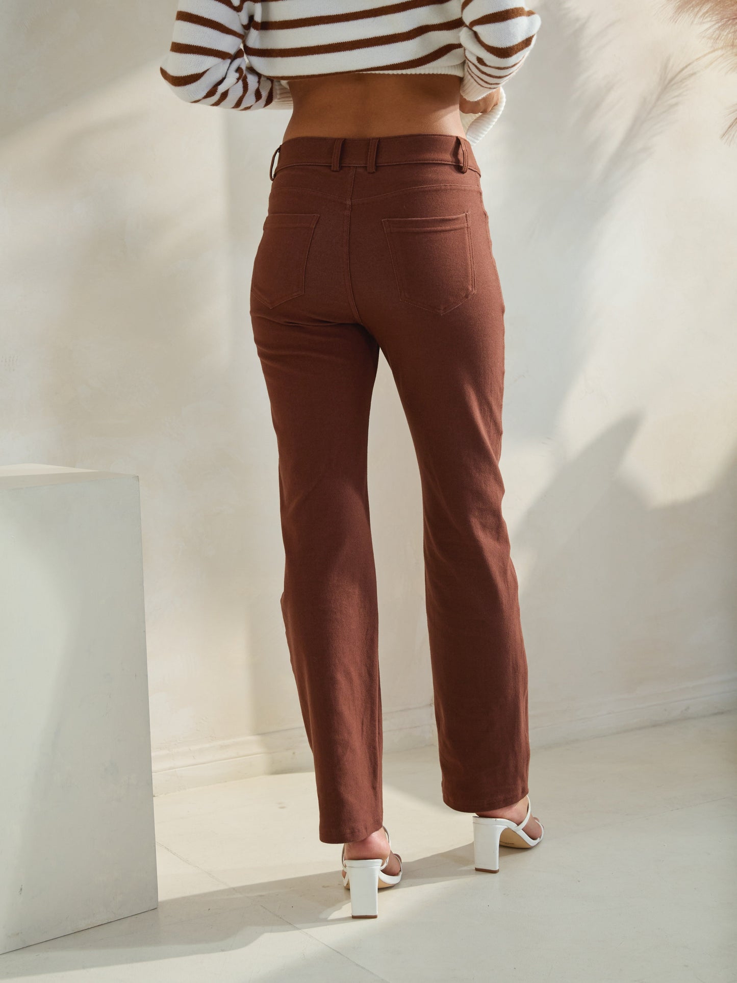 Women's Classic Solid Straight Leg Jeggings - Yelete