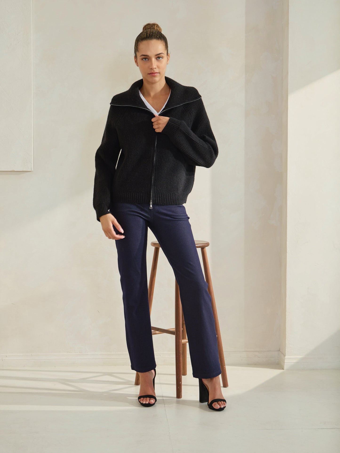 Women's Classic Solid Straight Leg Jeggings - Yelete