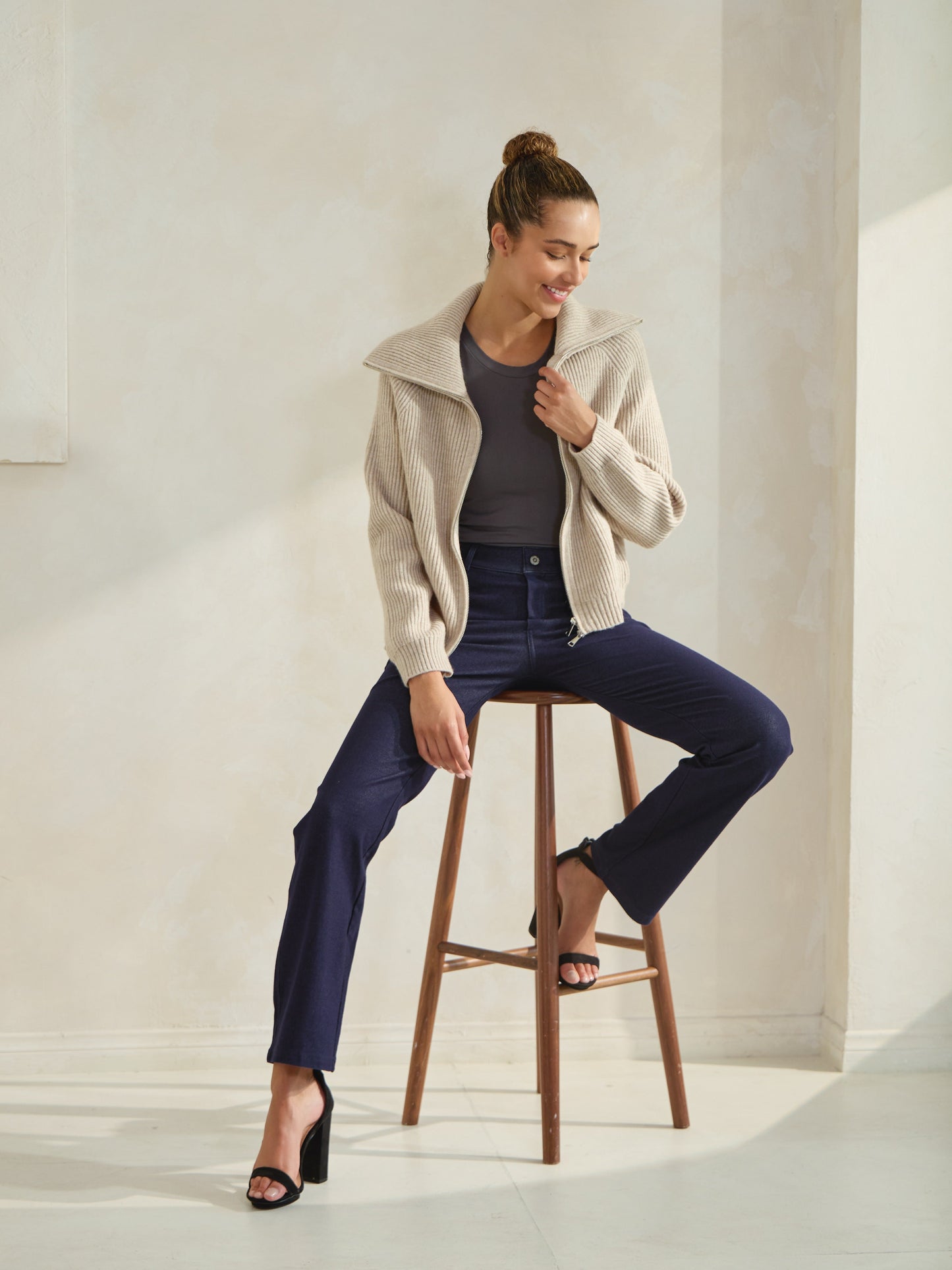 Women's Classic Solid Straight Leg Jeggings - Yelete